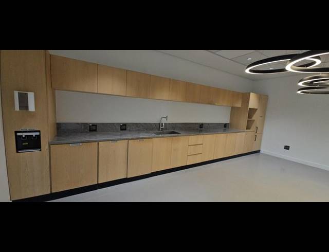 BUSINESS PROPERTY TO RENT IN WATERFALL